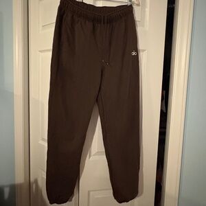 Like New ALO accolade brown sweatpants cuffed M